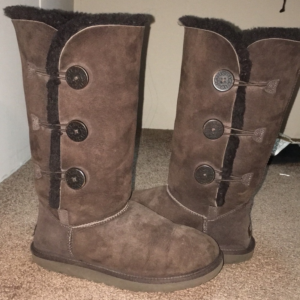 Button boots